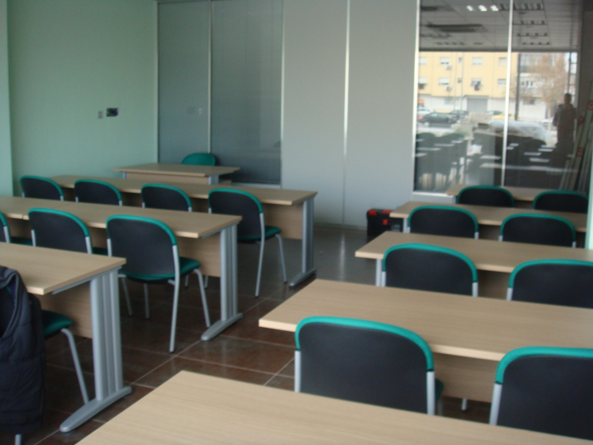 Aula terminada y preparada para su funcionamiento.
